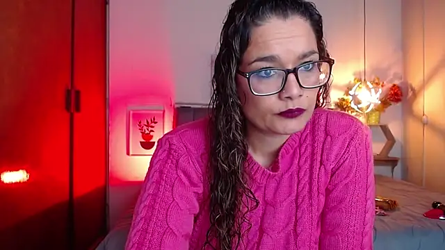 Rose Thompson1 online show from October 7, 2025, 1:41 pm