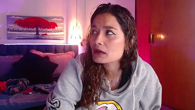 Rose Thompson1 online show from November 16, 2025, 2:00 pm