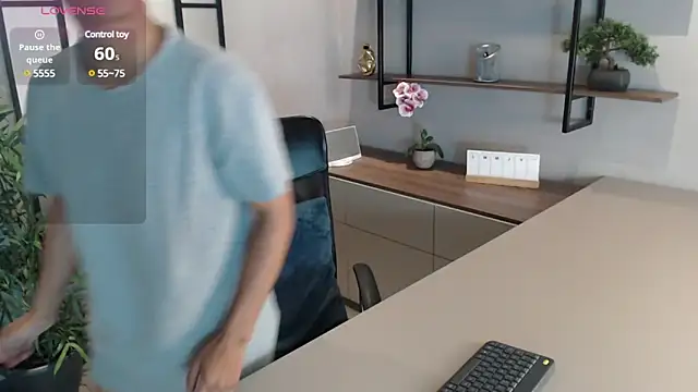 Snapshot of labrinthteasing chatting on March 14, 2025, 9:10 pm labrinthteasing online show from March 14, 2025, 9:10 pm