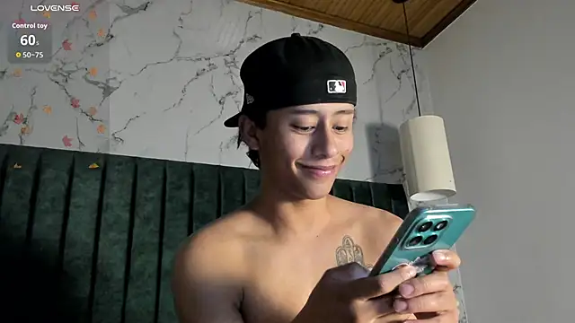 Snapshot of labrinthteasing chatting on September 18, 2025, 10:34 pm labrinthteasing online show from September 18, 2025, 10:34 pm