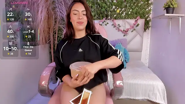 Abby Piink online show from November 25, 2025, 3:12 pm