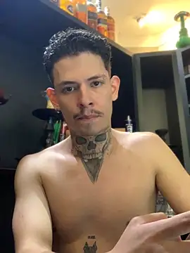 craxybaby online show from November 18, 2025, 4:33 pm