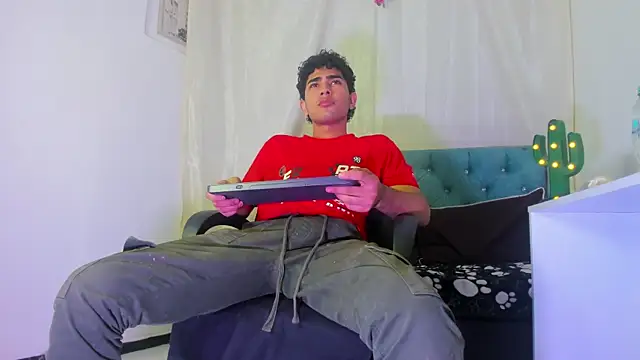 LucasCarterr  online show from March 11, 2025, 3:37 am