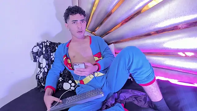 LucasCarterr  online show from March 13, 2025, 1:21 am