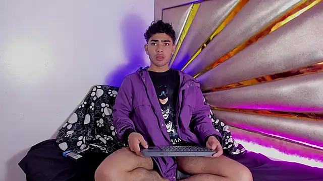 LucasCarterr  online show from March 17, 2025, 9:23 pm