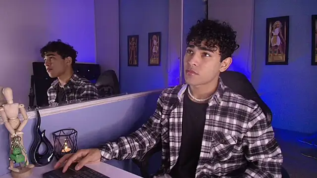 LucasCarterr  online show from September 9, 2025, 4:23 am