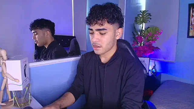 LucasCarterr  online show from September 15, 2025, 2:06 pm