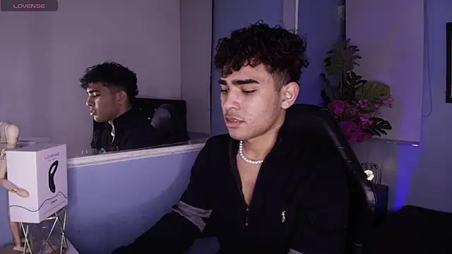 LucasCarterr  online show from September 24, 2025, 3:54 am