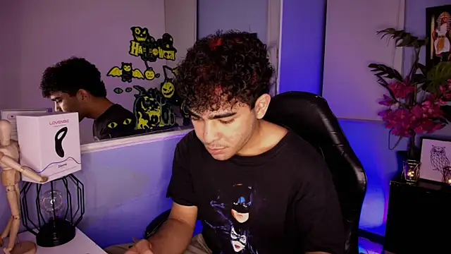 LucasCarterr  online show from October 17, 2025, 12:47 am