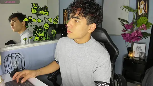 LucasCarterr  online show from October 19, 2025, 4:02 am