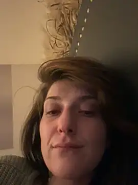 Snapshot of 2brokegirlz chatting on March 11, 2025, 9:45 am 2brokegirlz online show from March 11, 2025, 9:45 am