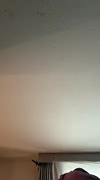 Snapshot of 2brokegirlz chatting on March 11, 2025, 4:07 pm 2brokegirlz online show from March 11, 2025, 4:07 pm