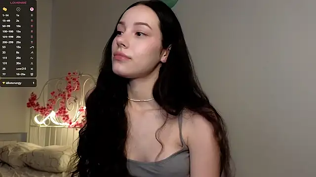 Snapshot of glamourr chatting on November 13, 2025, 8:57 am glamourr online show from November 13, 2025, 8:57 am