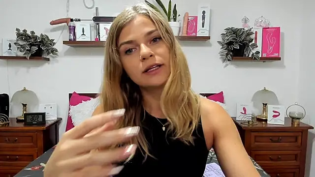 Snapshot of HaleyReedme chatting on September 15, 2025, 7:08 am HaleyReedme online show from September 15, 2025, 7:08 am