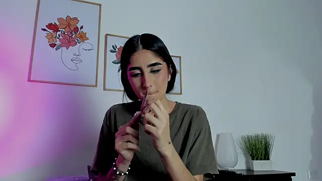 alana 111 online show from September 26, 2025, 3:10 am