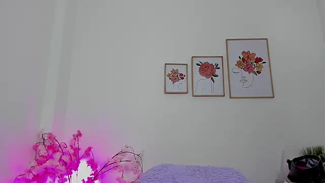 alana 111 online show from October 10, 2025, 3:05 am