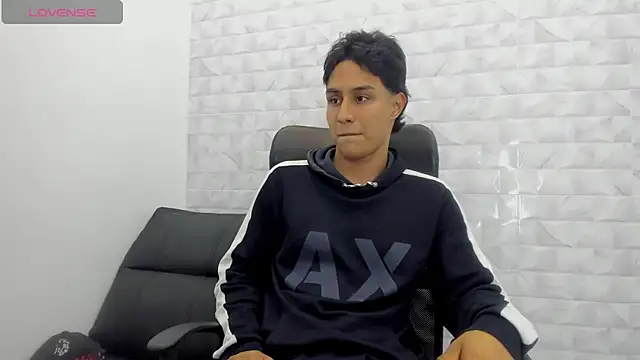 Stone grey1  online show from March 13, 2025, 11:16 pm