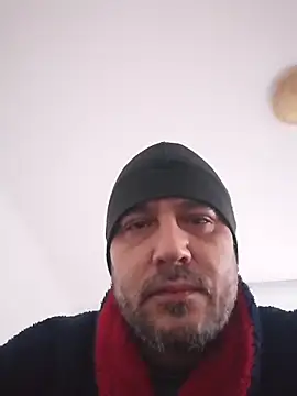 Snapshot of yourflowerpink chatting on December 16, 2025, 7:35 am yourflowerpink online show from December 16, 2025, 7:35 am