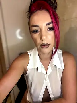 Snapshot of MeganFoxiy chatting on September 25, 2025, 3:43 am MeganFoxiy online show from September 25, 2025, 3:43 am