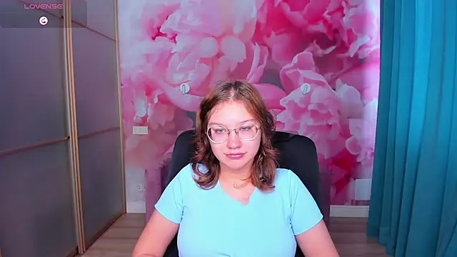 AngelinaLow online show from October 23, 2025, 11:31 am