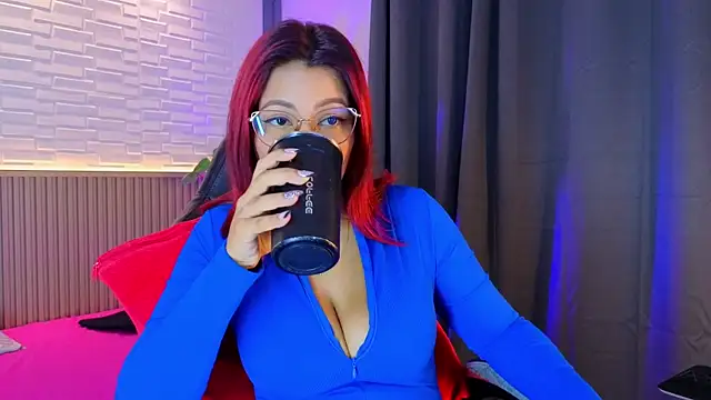 TiffanyWalk online show from September 13, 2025, 10:59 am