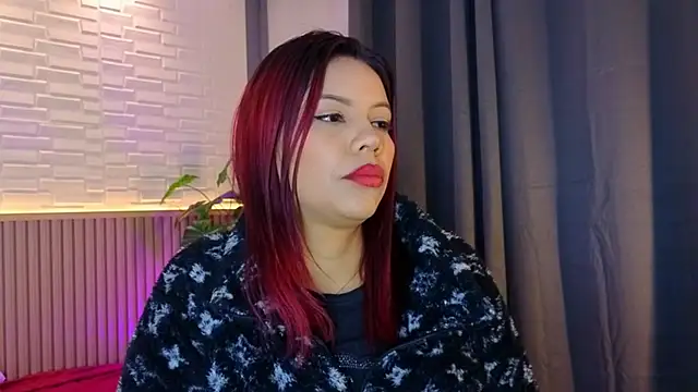 TiffanyWalk online show from November 16, 2025, 10:43 am