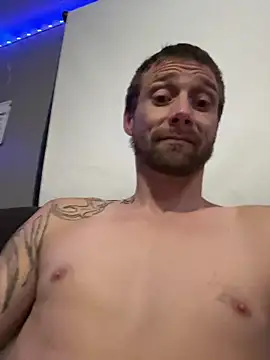 Stillhard8925 online show from November 10, 2025, 9:47 pm