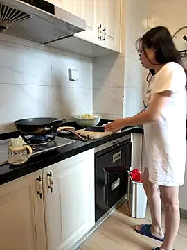 Snapshot of aa520uv chatting on October 14, 2025, 3:51 am aa520uv online show from October 14, 2025, 3:51 am