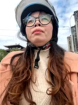 Snapshot of aa520uv chatting on November 13, 2025, 4:22 am aa520uv online show from November 13, 2025, 4:22 am