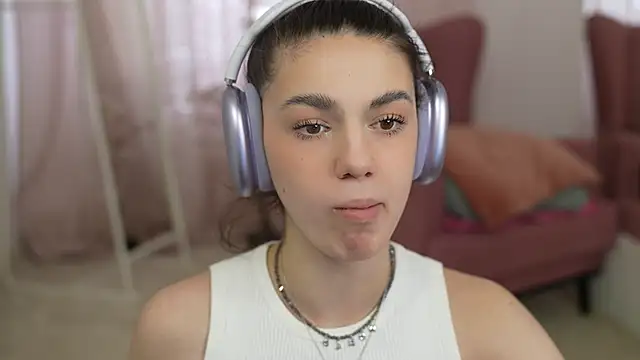 mystica  online show from March 17, 2025, 7:02 am