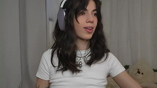 mystica  online show from October 18, 2025, 11:33 am