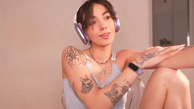 mystica  online show from October 22, 2025, 8:58 am