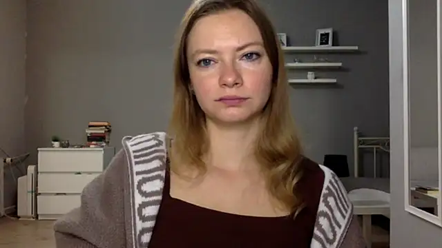 MillieShow online show from November 16, 2025, 3:06 pm