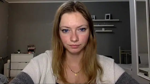 MillieShow online show from December 17, 2025, 10:05 pm