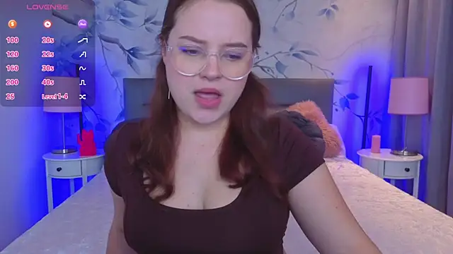 Snapshot of Cute_kitty- chatting on September 14, 2025, 9:47 pm Cute kitty- online show from September 14, 2025, 9:47 pm