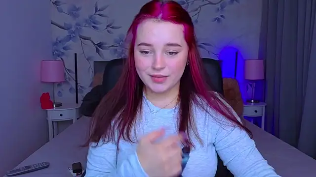 Cute kitty- online show from November 13, 2025, 8:41 pm