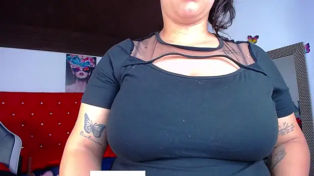 kriss sweetboobs10 online show from November 14, 2025, 12:26 pm