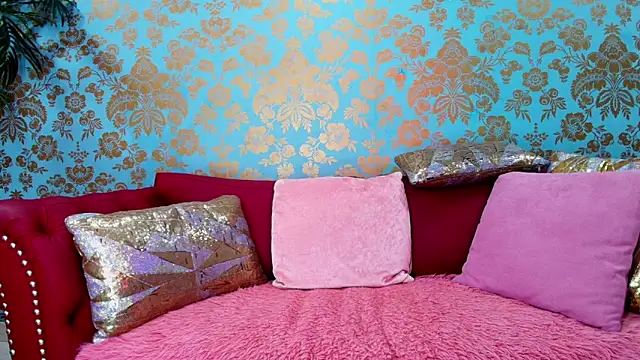 Snapshot of EmmaReyez chatting on November 4, 2025, 1:32 pm EmmaReyez online show from November 4, 2025, 1:32 pm