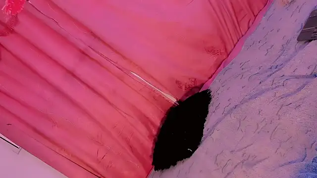 Snapshot of Mariana-ofc chatting on November 5, 2025, 11:21 am Mariana-ofc online show from November 5, 2025, 11:21 am