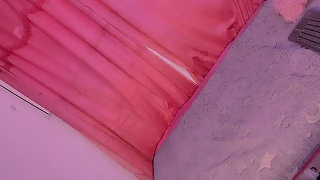 Snapshot of Mariana-ofc chatting on November 6, 2025, 11:11 am Mariana-ofc online show from November 6, 2025, 11:11 am