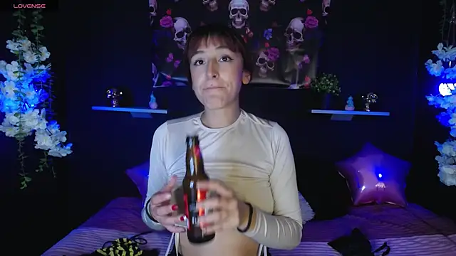 Hairydoll  online show from November 10, 2025, 9:14 pm