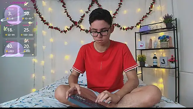 Snapshot of Danny-Swift13 chatting on March 21, 2025, 12:28 pm Danny-Swift13 online show from March 21, 2025, 12:28 pm