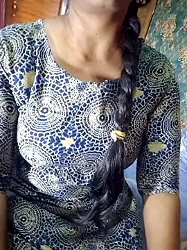 Snapshot of Shalini_telugu09 chatting on September 9, 2025, 4:12 am Shalini telugu09 online show from September 9, 2025, 4:12 am