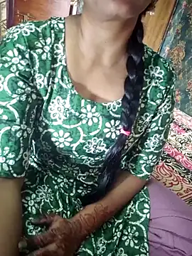 Snapshot of Shalini_telugu09 chatting on November 15, 2025, 6:11 am Shalini telugu09 online show from November 15, 2025, 6:11 am