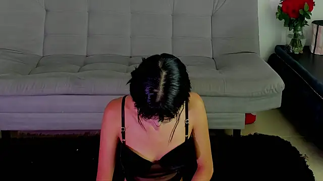 Snapshot of pauline_rouge chatting on October 9, 2025, 12:36 pm pauline rouge online show from October 9, 2025, 12:36 pm