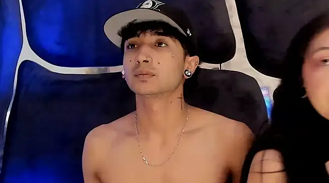 LauryAndNarem69 online show from March 15, 2025, 1:51 pm