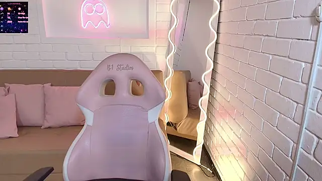 Malory tay1 online show from March 19, 2025, 7:38 pm