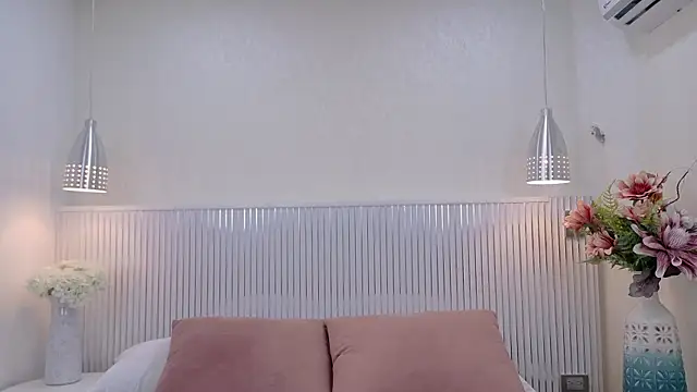 katia moregb online show from September 10, 2025, 7:47 pm