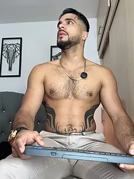 Maximiliano ford online show from November 9, 2025, 10:24 am