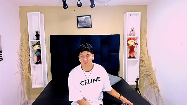 Jhojan twink online show from October 8, 2025, 12:36 pm